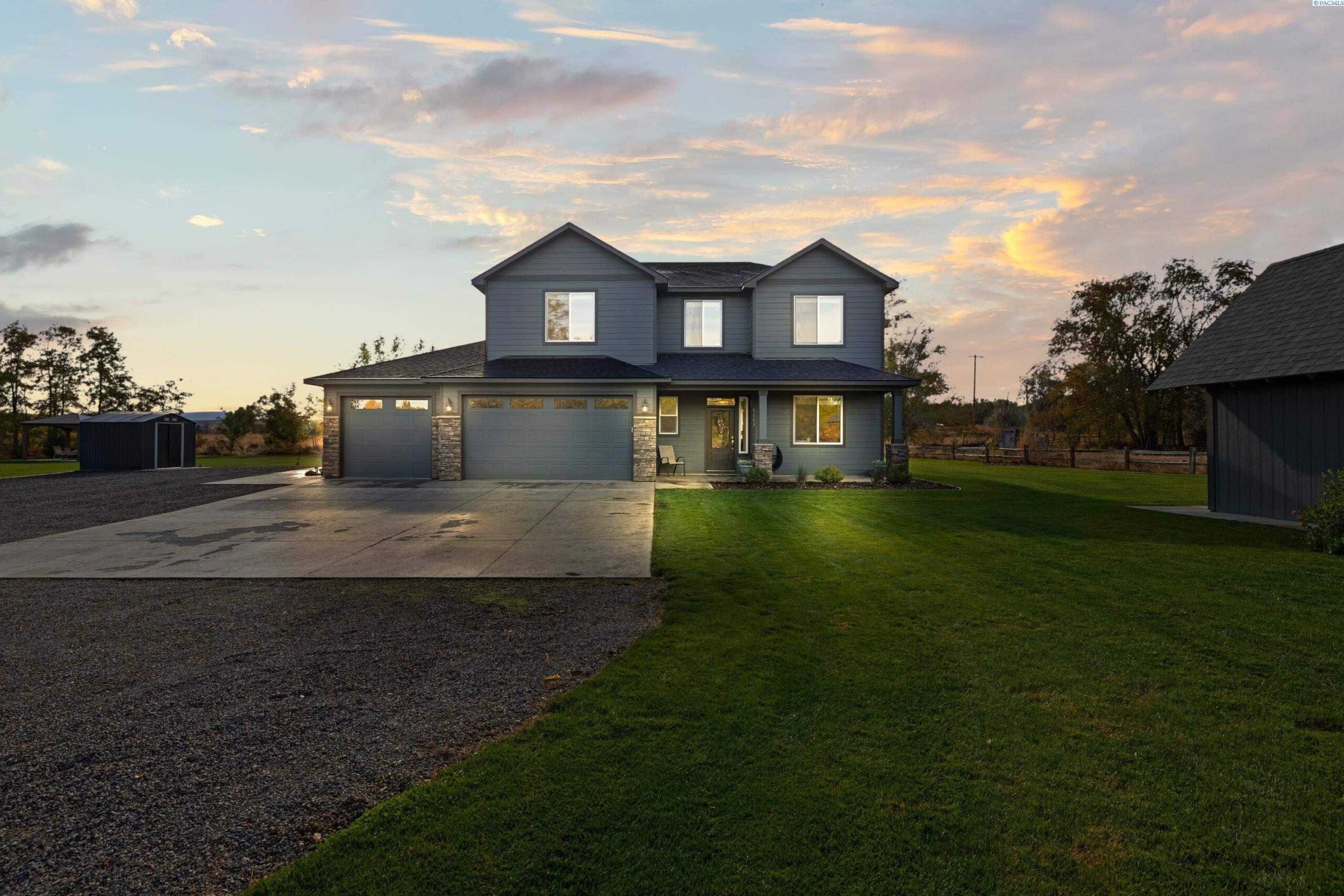 Photo of Newly Listed – 5103 E Tilstra Rd, Benton City, WA 99320