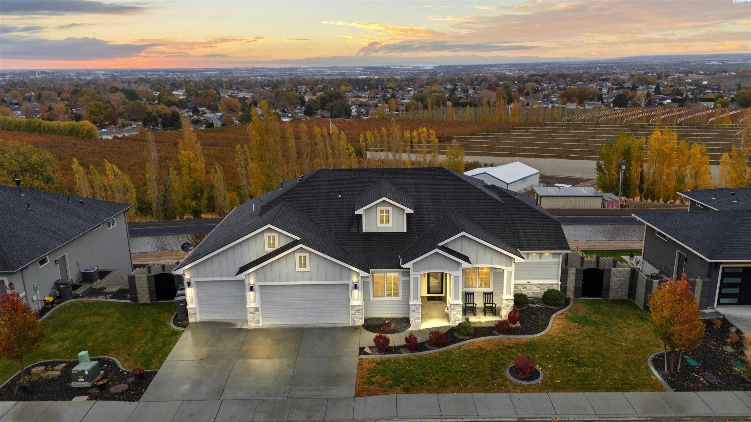 Photo of Newly Listed – 5329 S Kent, Kennewick, WA 99337