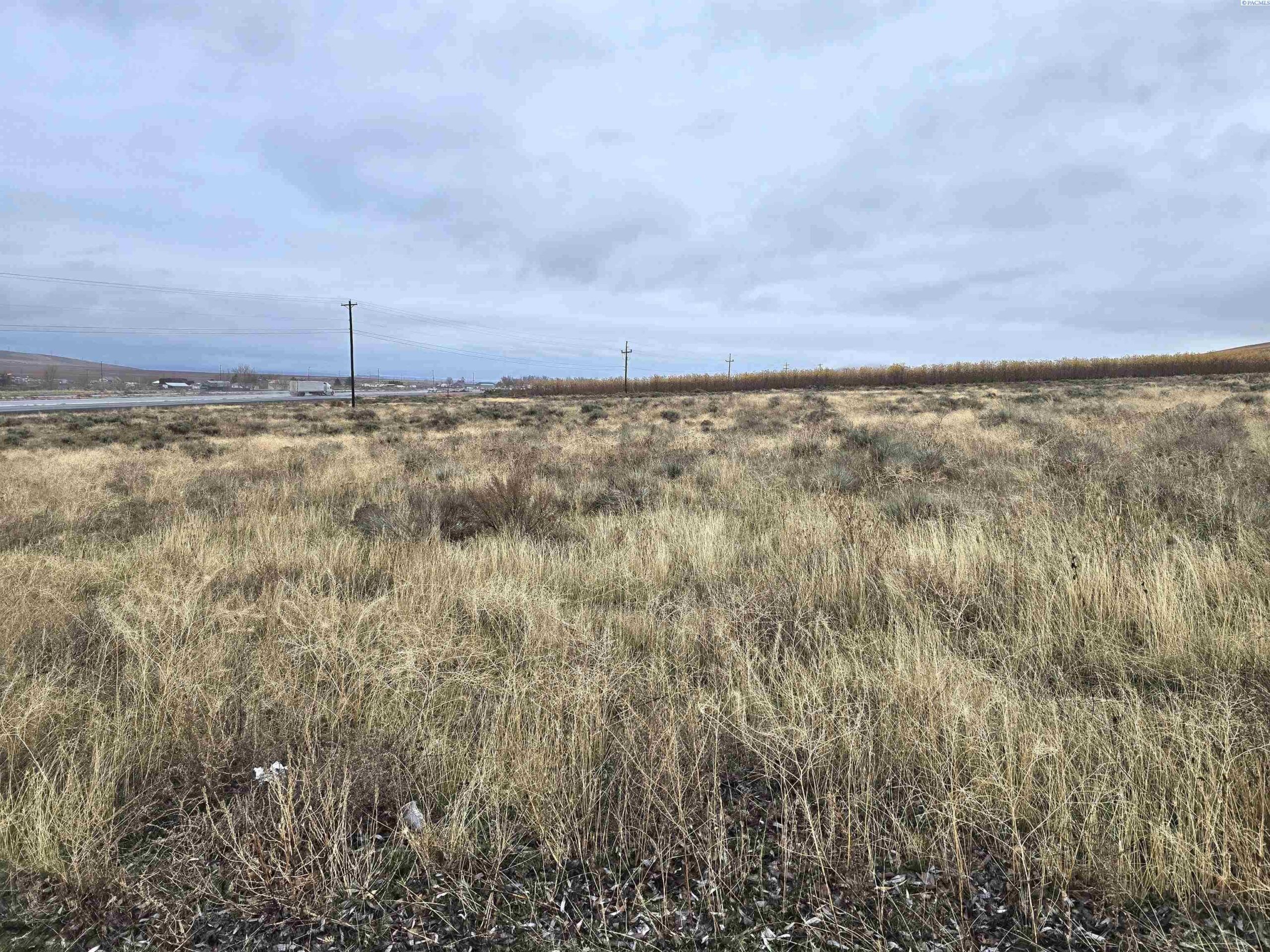 Photo of Newly Listed – 25103 E Jacobs Rd, Benton City, WA 99320