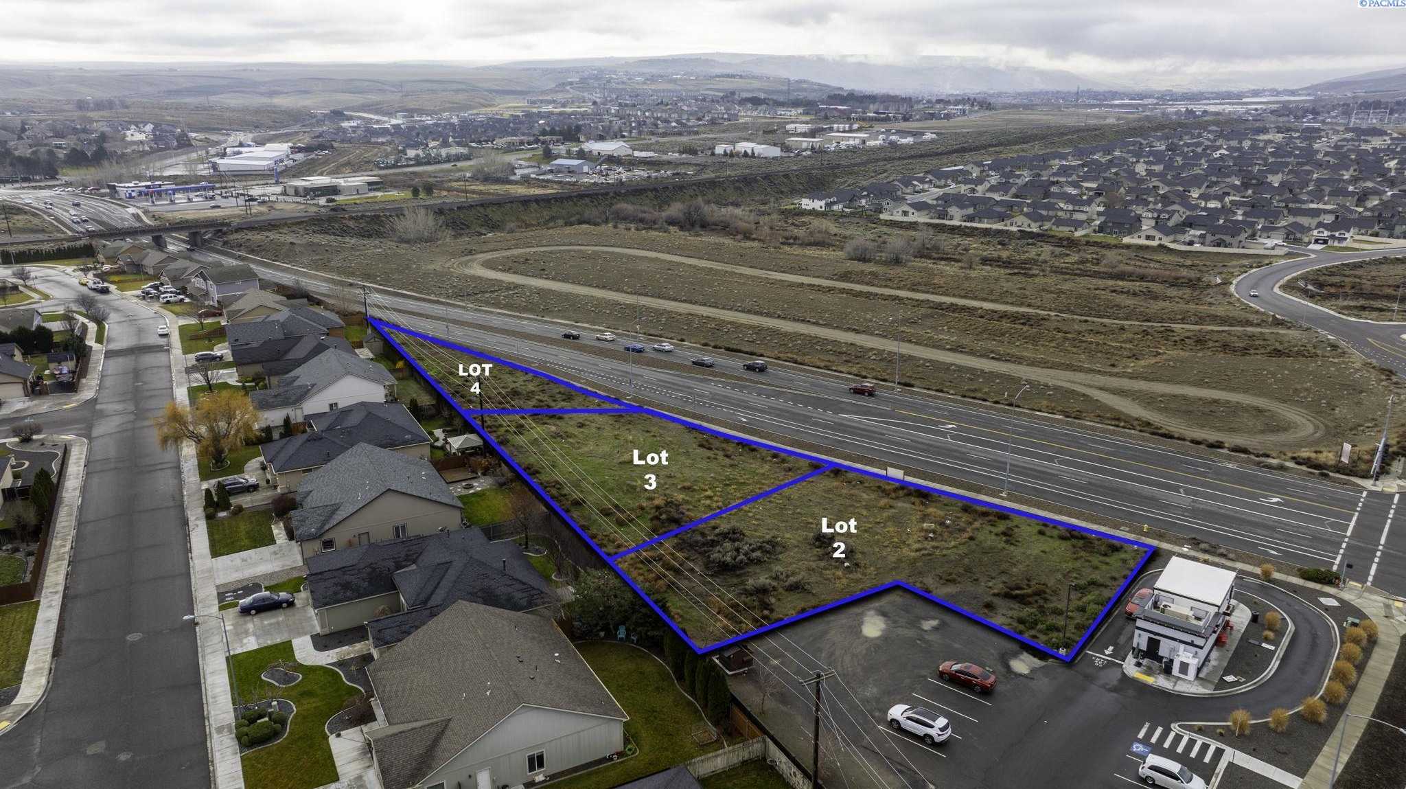 Photo of Newly Listed – 9053 N Steptoe St, Richland, WA 99352