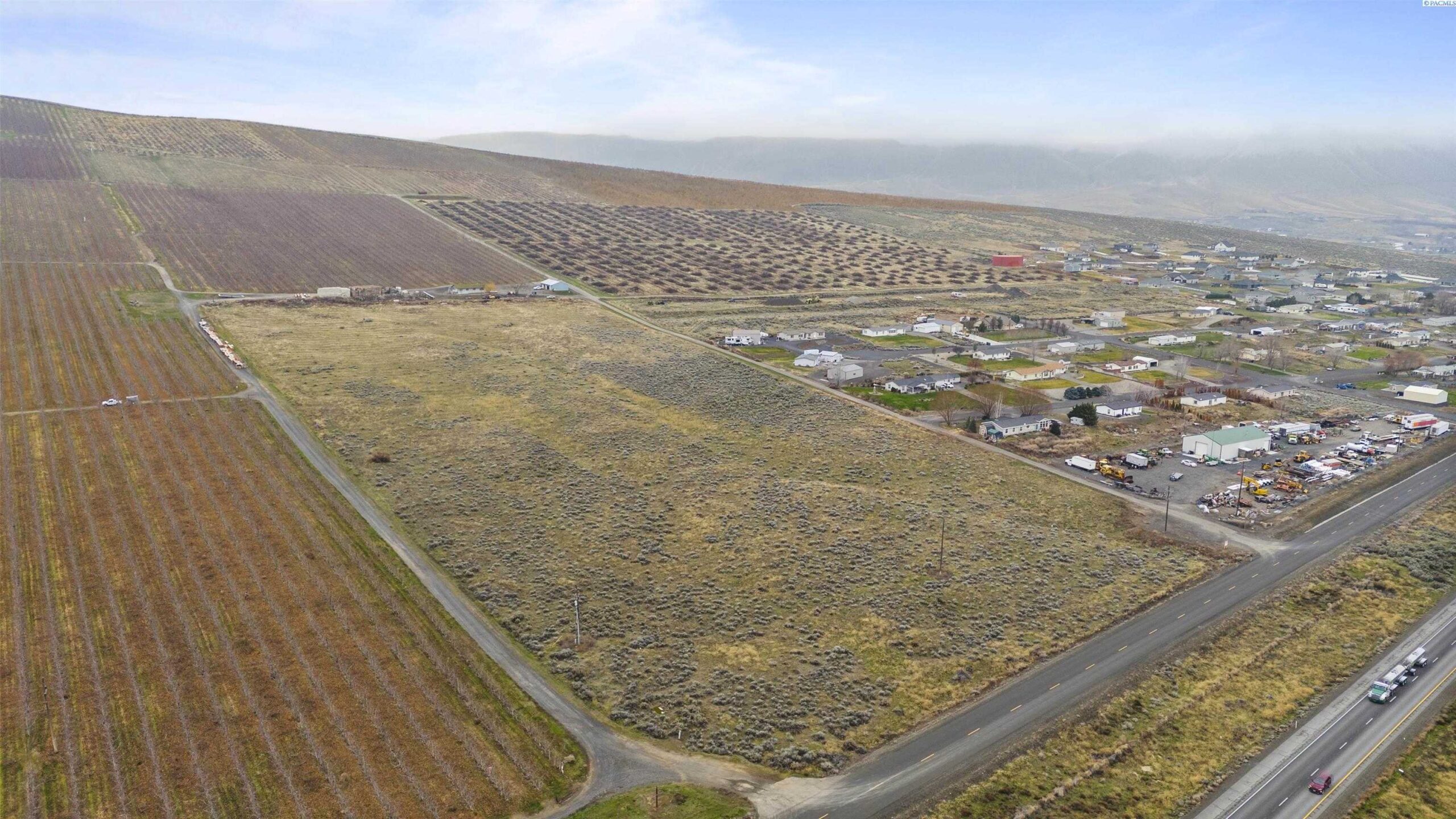 Photo of Newly Listed – 25111 E Jacobs Rd Ne, Benton City, WA 99320