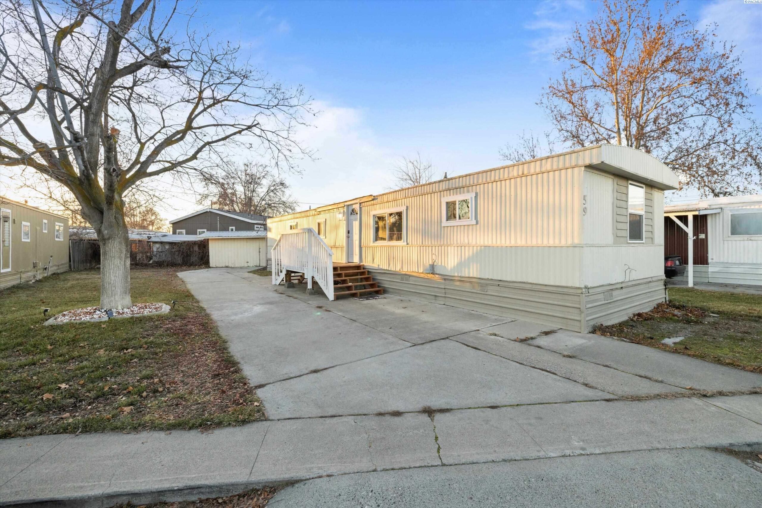 Photo of Newly Listed – 59 Proton Ln, Richland, WA 99354