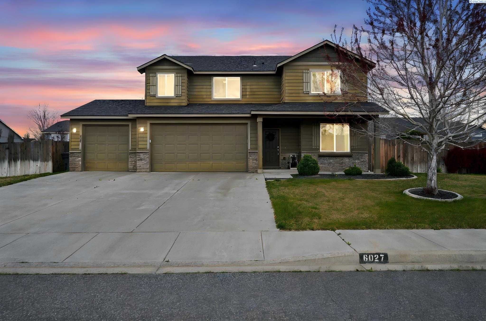 Photo of Newly Listed – 6027 Teak Lane, West Richland, WA 99353