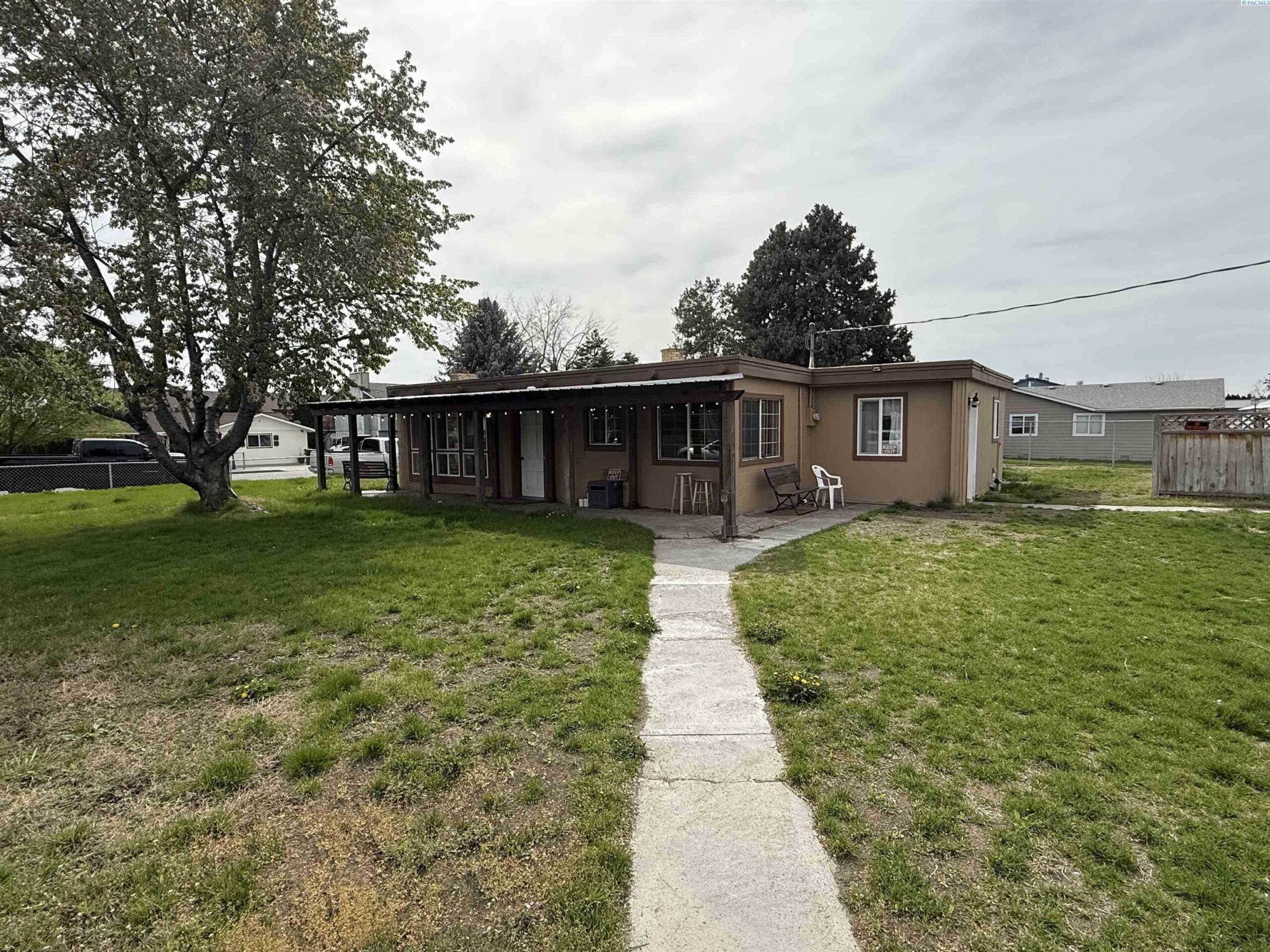 Photo of Newly Listed – 1804 N 24th, Pasco, WA 99301