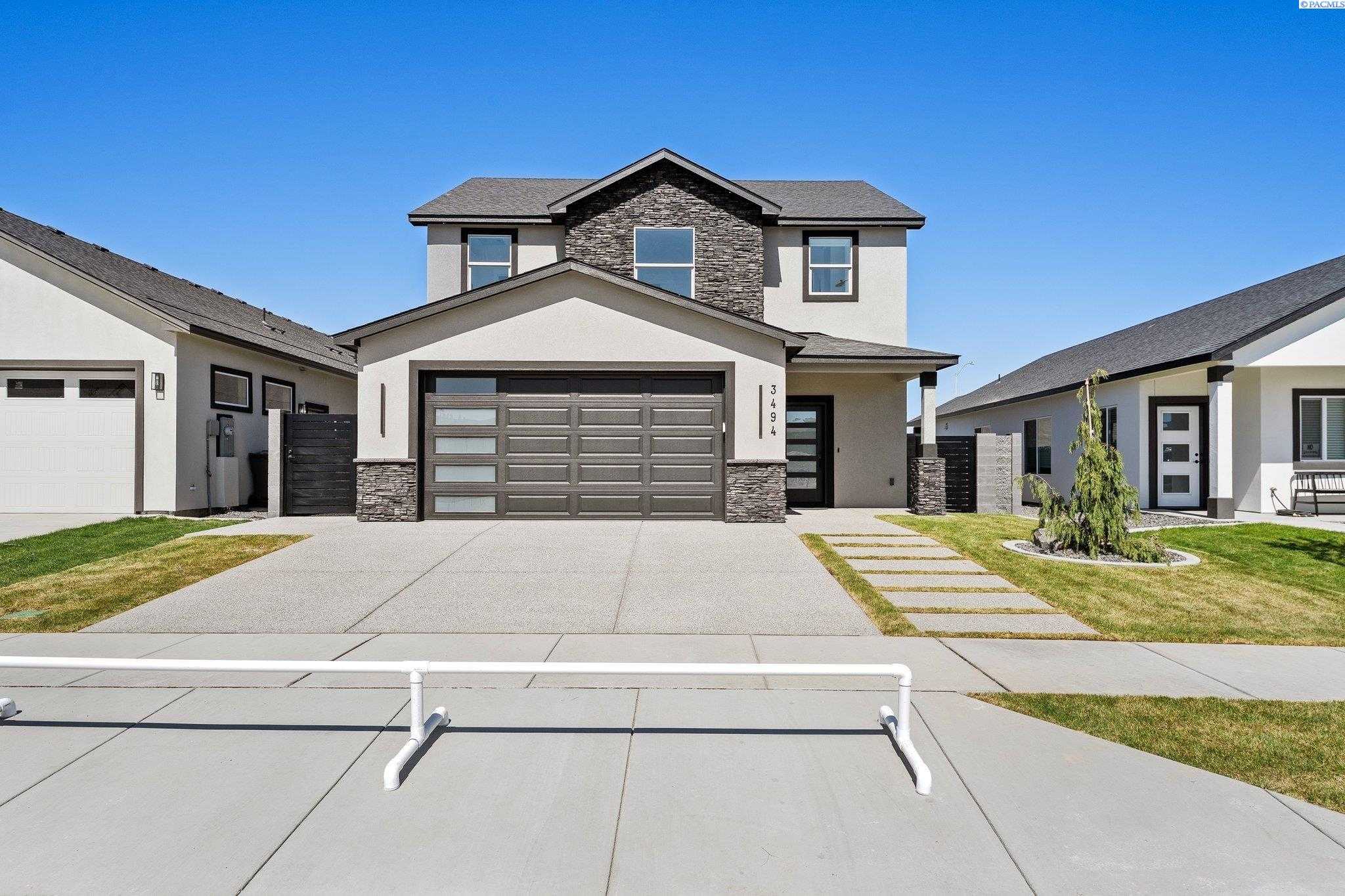 Photo of Newly Listed – 3494 Stardust St, Richland, WA 99352