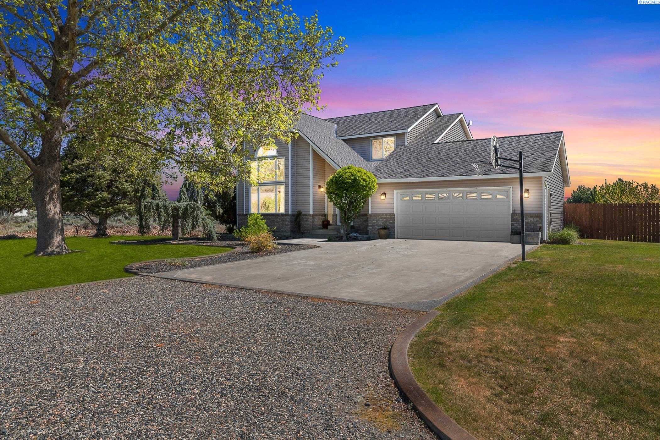 Photo of Newly Listed – 98901 N Lenore, West Richland, WA 99353