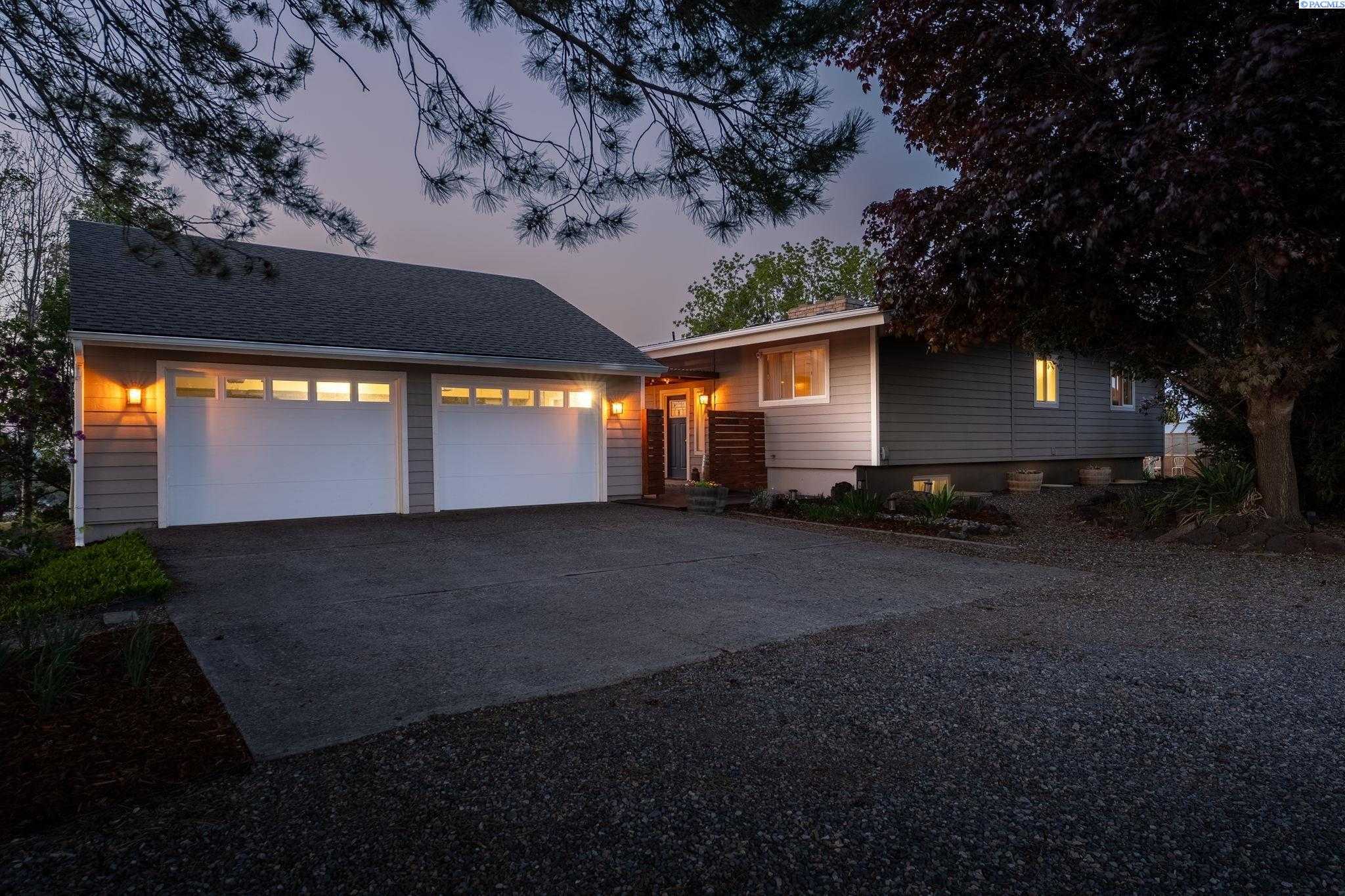 Photo of Newly Listed – 72315 E 266 Pr Ne, Richland, WA 99352