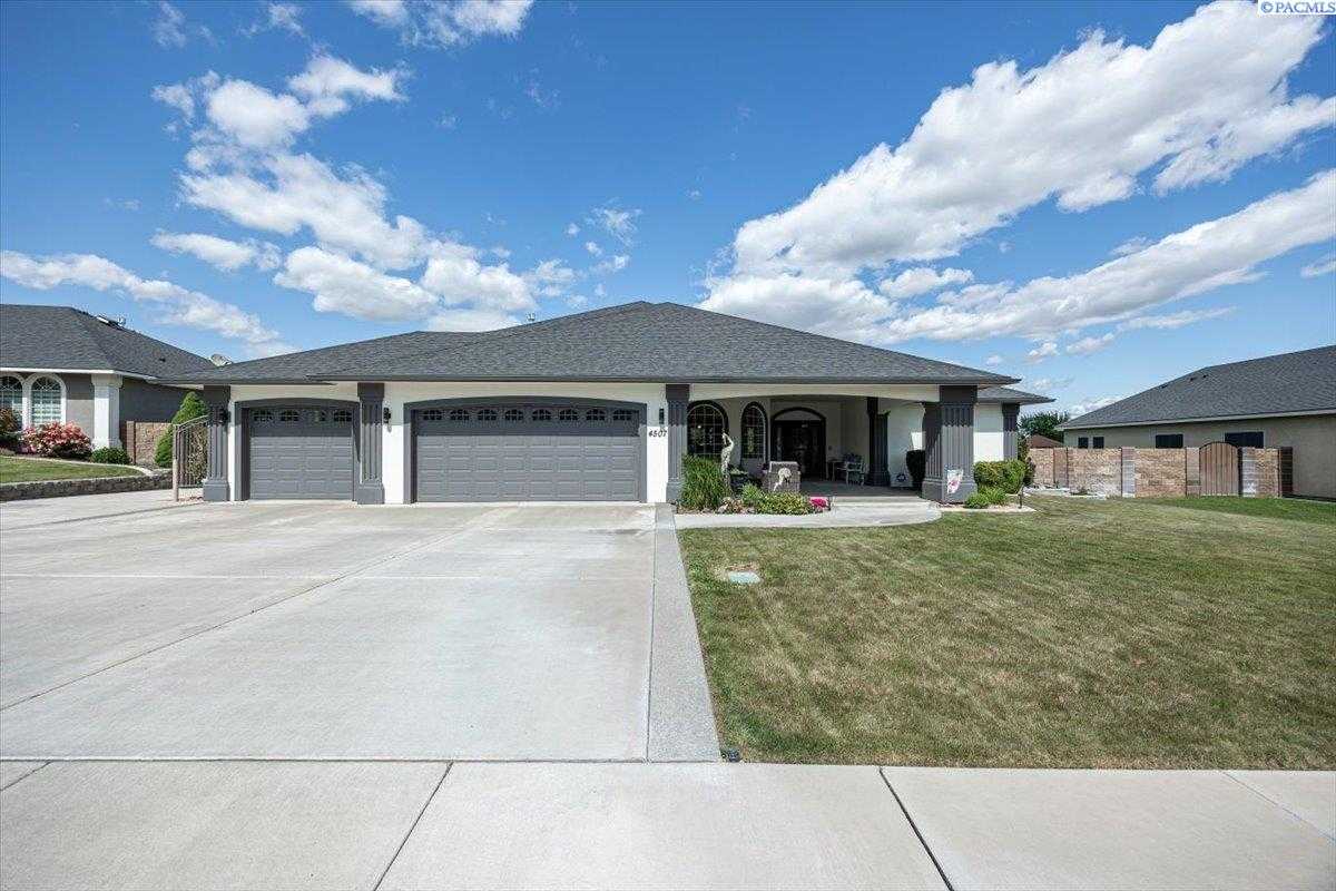 Photo of Newly Listed – 4507 Indian Ridge, Pasco, WA 99301