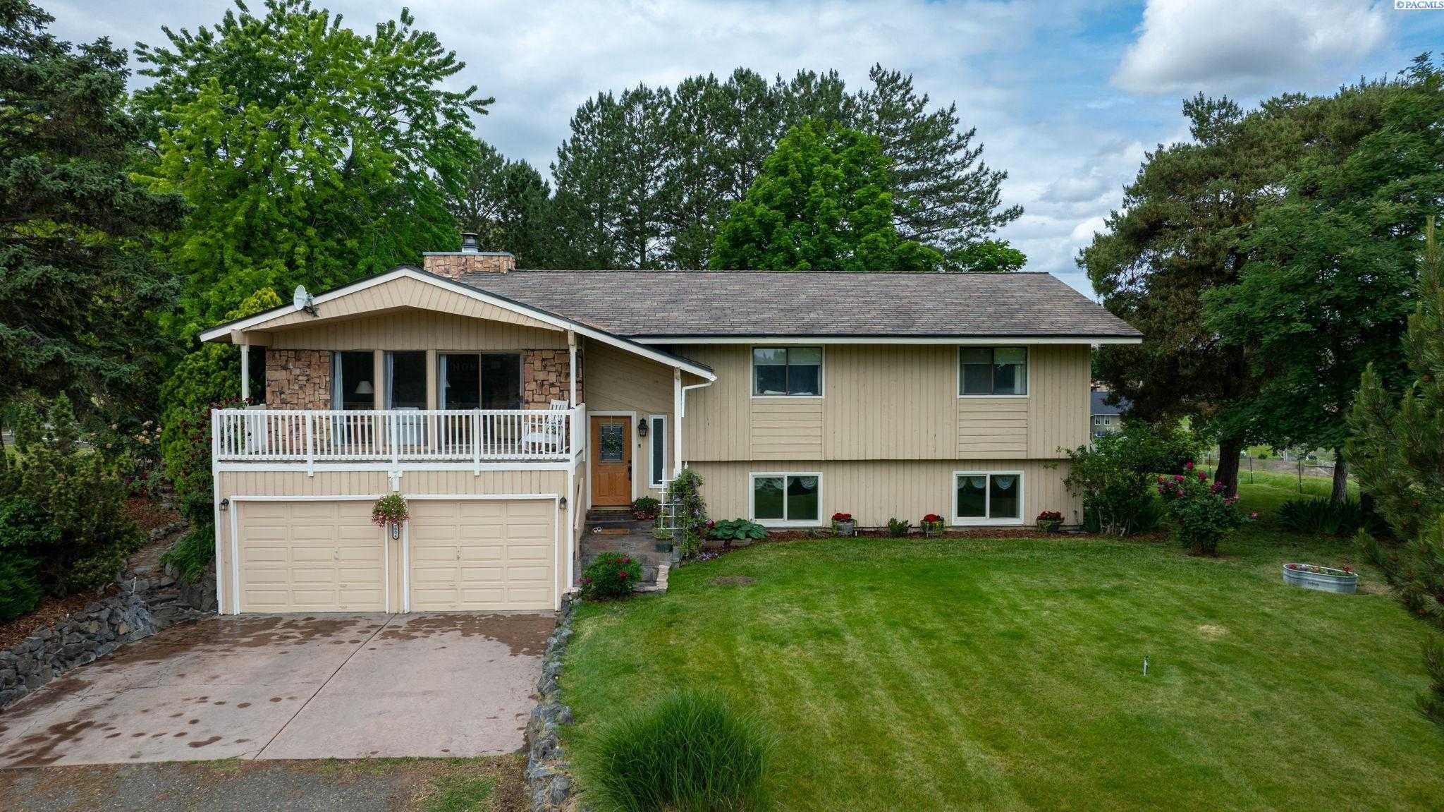 Photo of Newly Listed – 29604 S 918 Pr Se, Kennewick, WA 99338