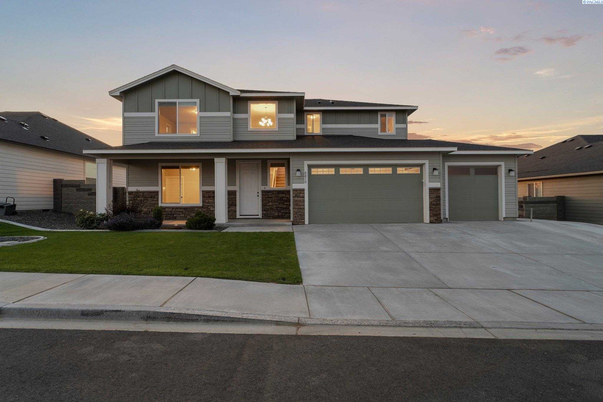 Photo of Newly Listed – 8410 Lennox St., West Richland, WA 99353