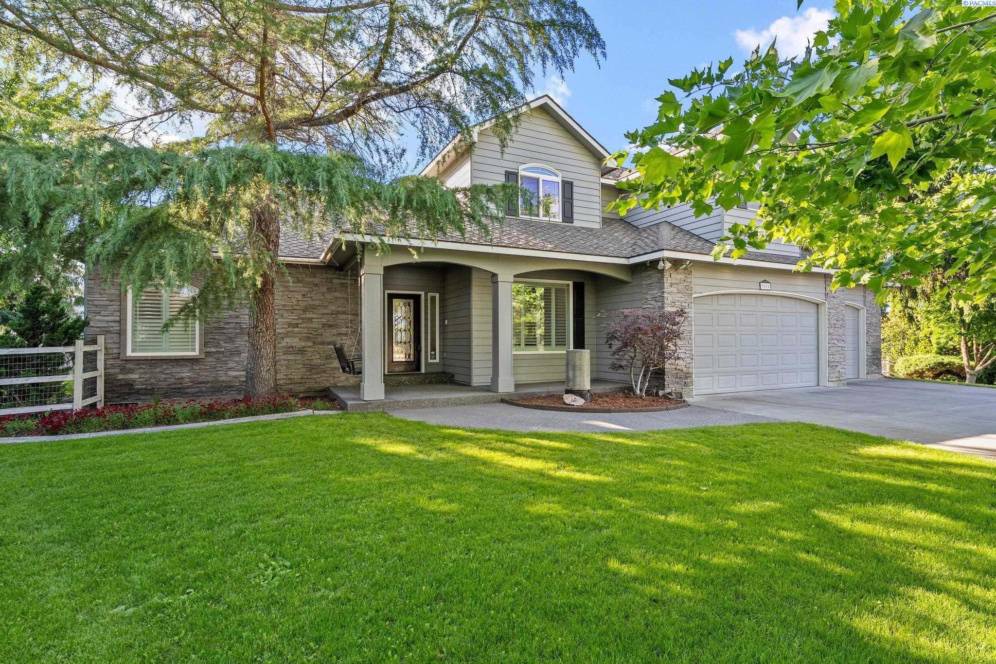 Photo of Newly Listed – 1005 Country Ct, Richland, WA 99352