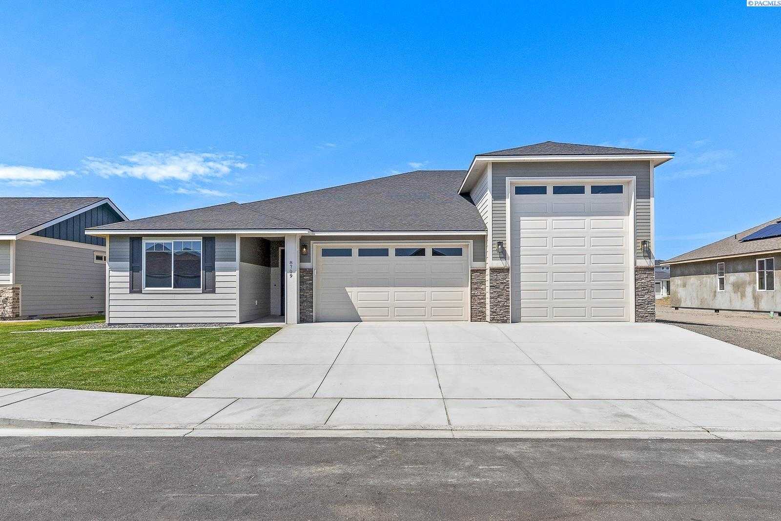 Photo of Newly Listed – 8709 Ashen Dr., Pasco, WA 99301