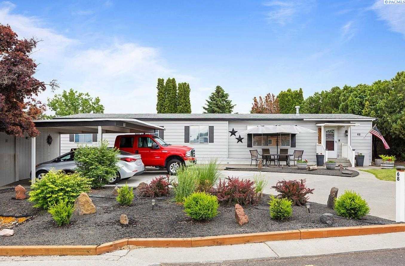 Photo of Newly Listed – 3324 W 19th Ave, Kennewick, WA 99338