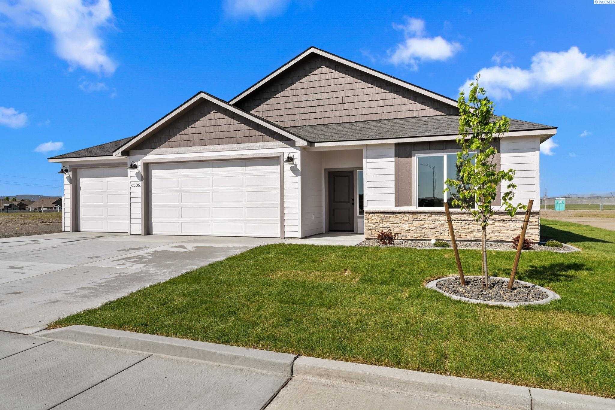 Photo of Newly Listed – 6506 Road 89, Pasco, WA 99301