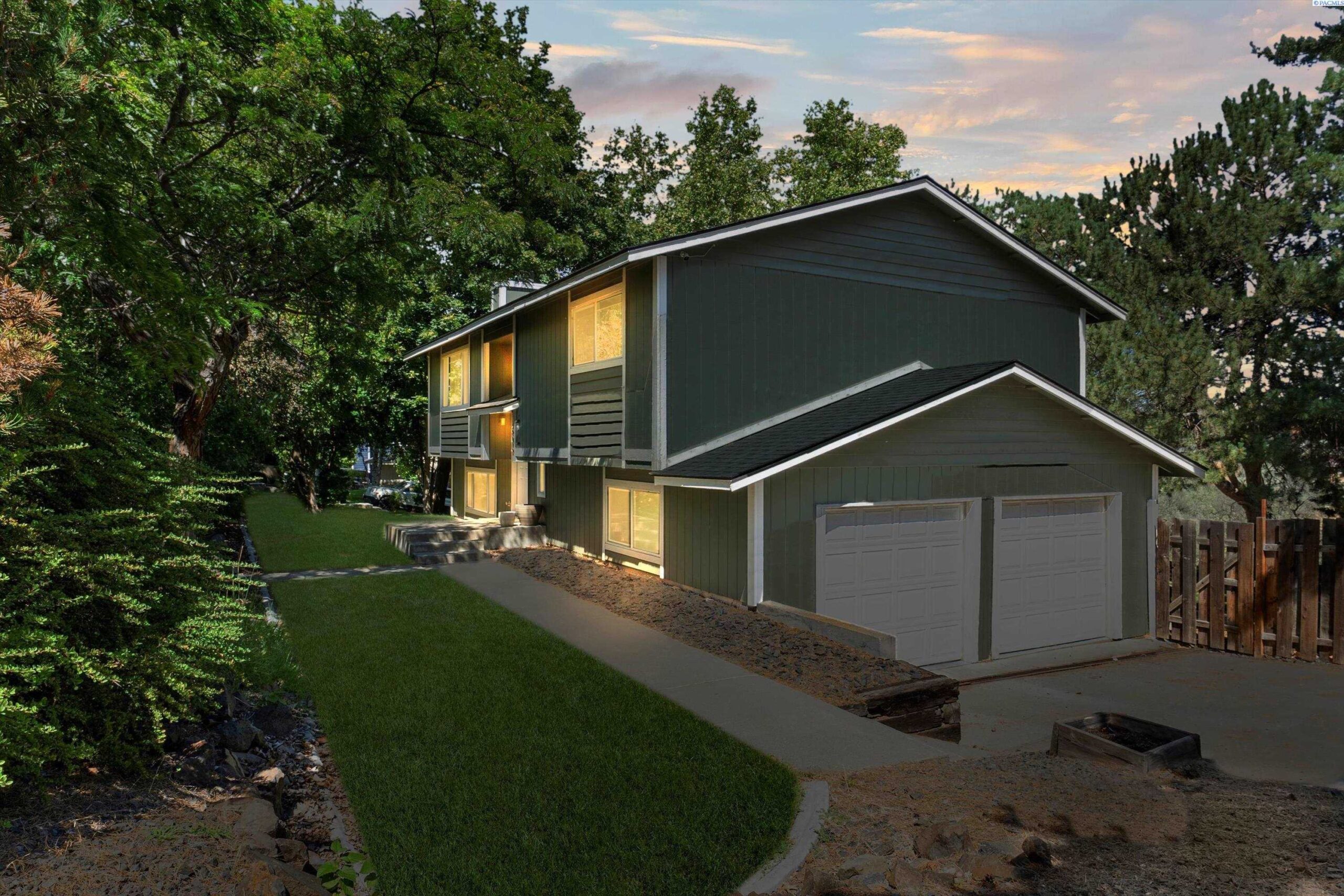 Photo of Newly Listed – 1606 Amon, Richland, WA 99352