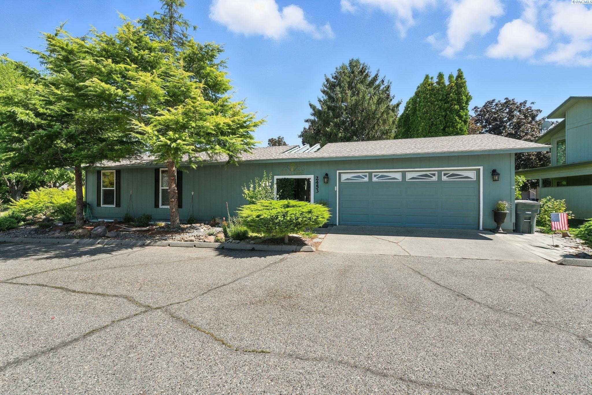 Photo of Newly Listed – 2453 Catalina Ct, Richland, WA 99354