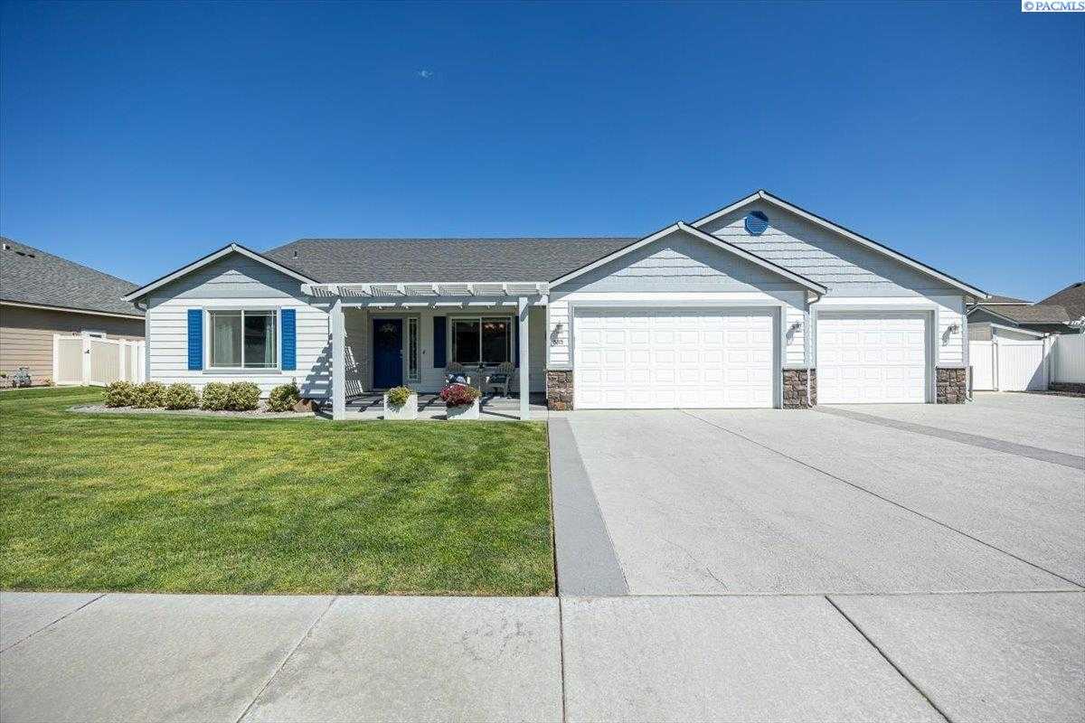 Photo of Newly Listed – 5215 Madrid Lane, Pasco, WA 99301