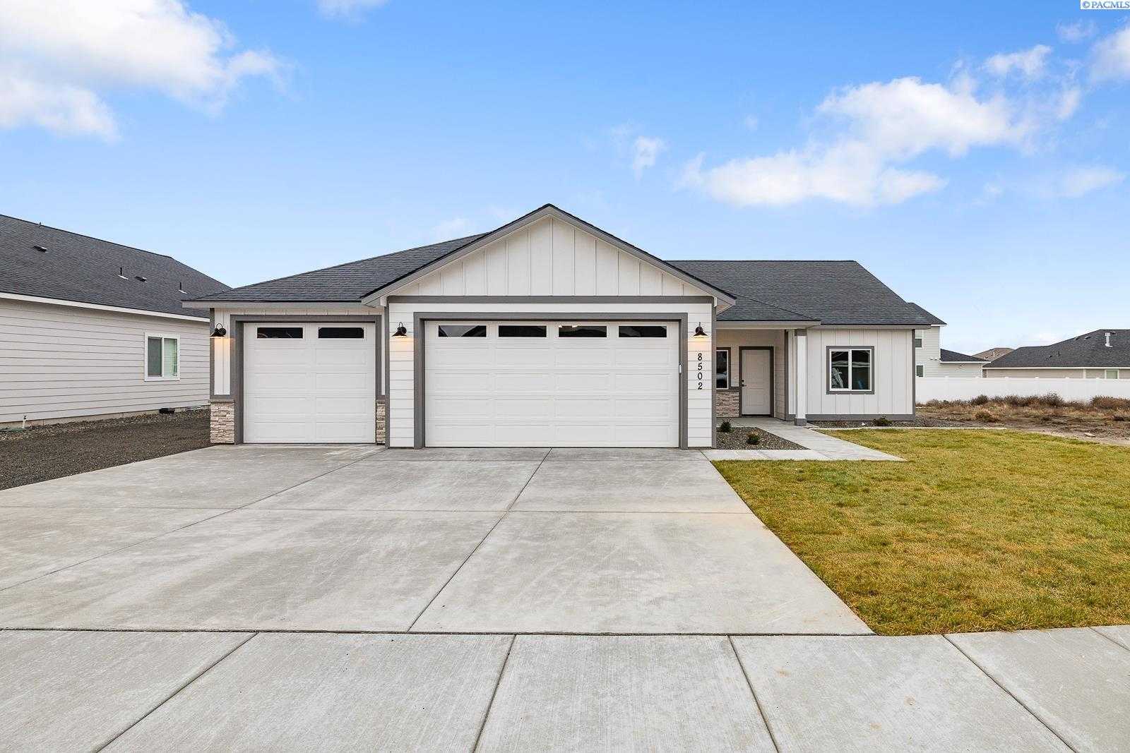Photo of Newly Listed – 8502 Ashen Drive, Pasco, WA 99301
