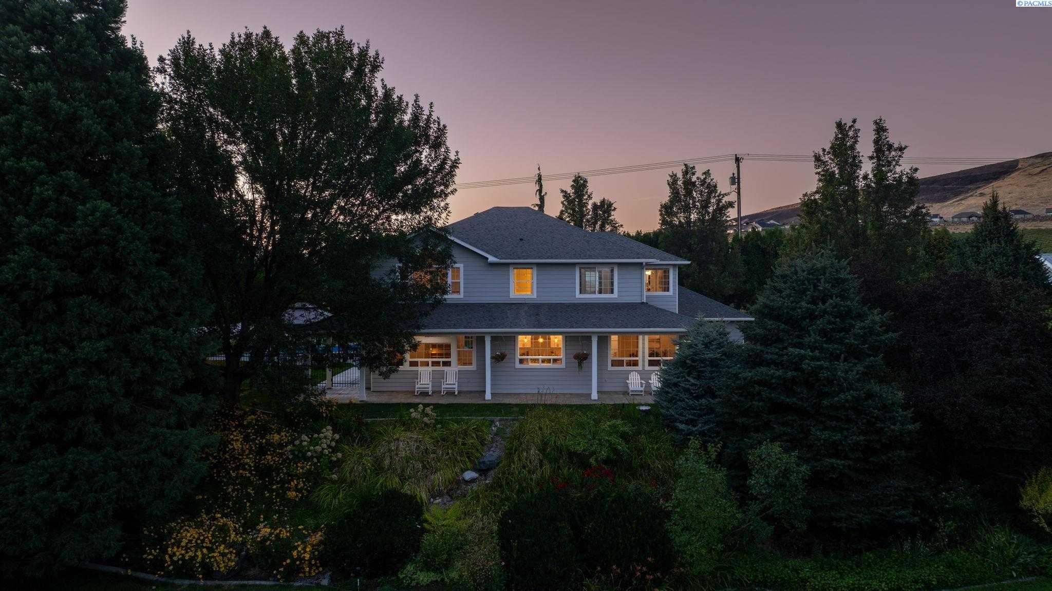 Photo of Newly Listed – 98708 E Clover Rd, Kennewick, WA 99338