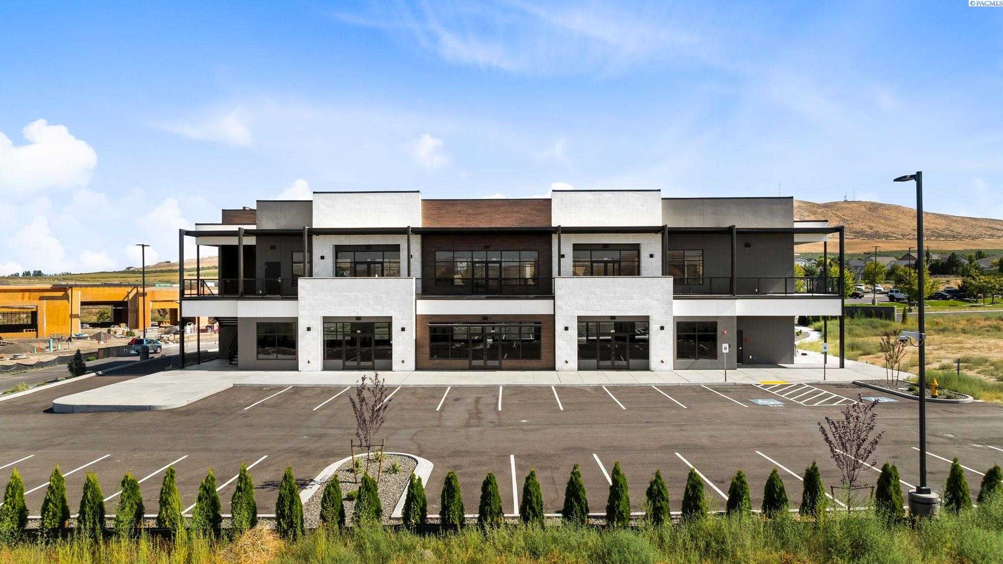 Photo of Newly Listed – 5069 Ava Way, Richland, WA 99353