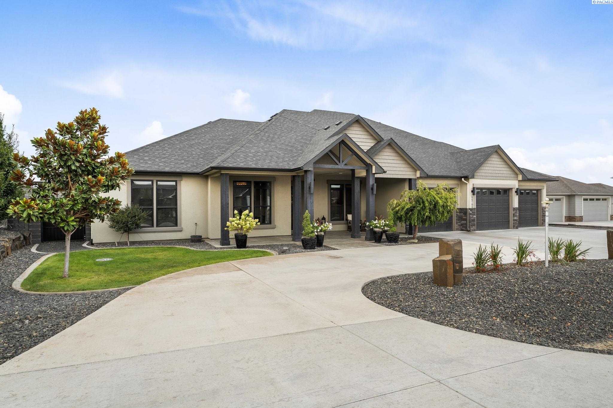 Photo of Newly Listed – 84704 E Wallowa Rd, Kennewick, WA 99338