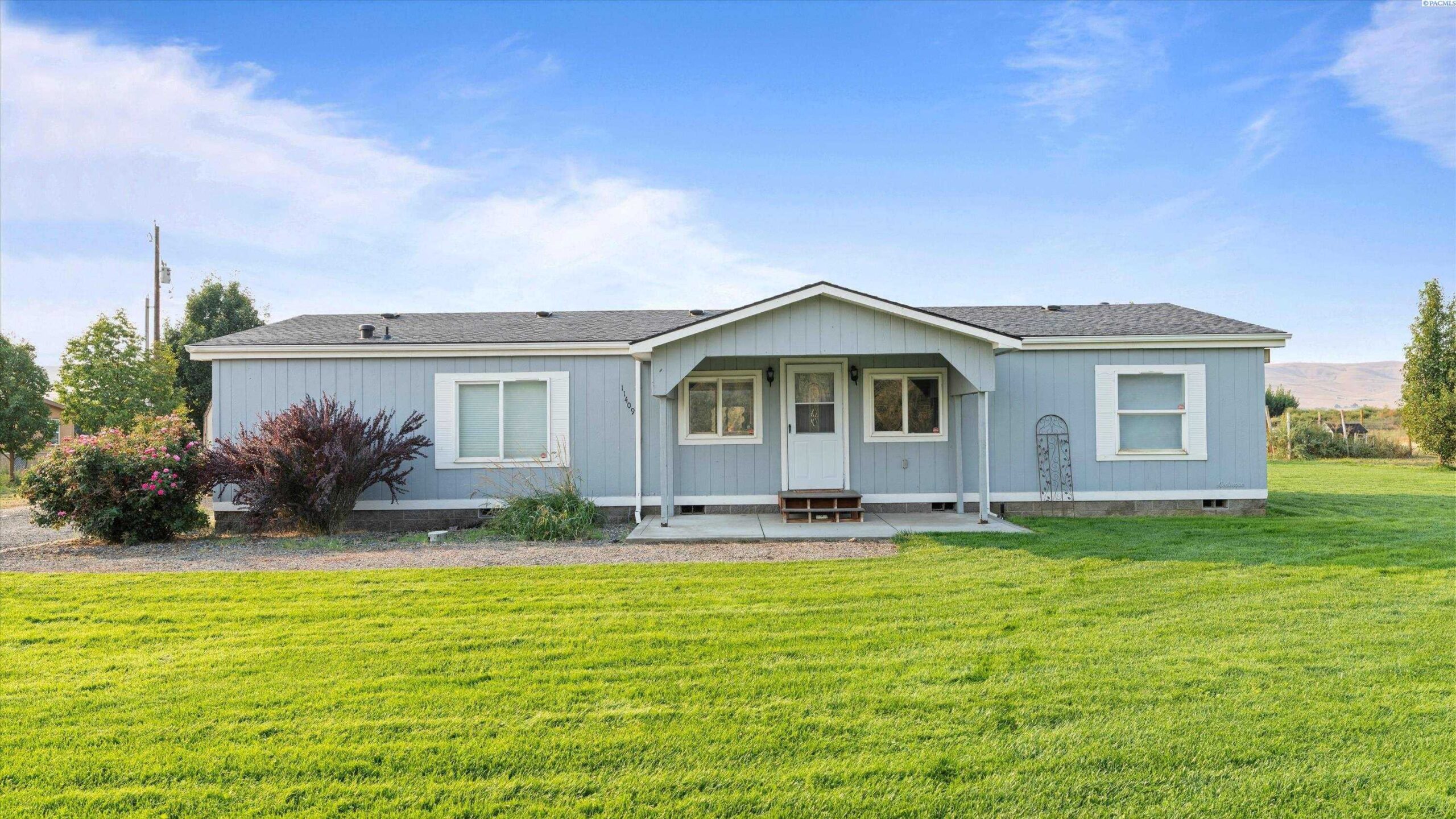 Photo of Newly Listed – 11409 N Peaceful Pr Nw, Prosser, WA 99350
