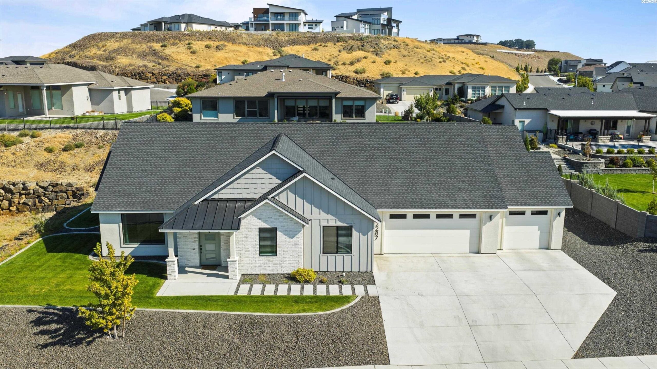 Photo of Newly Listed – 2287 S Alaska St., Kennewick, WA 99338